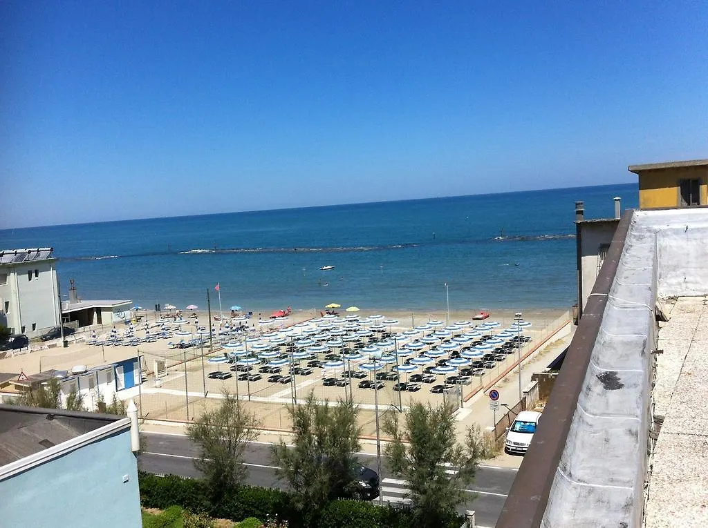 Centro Vacanze La Perla Affittacamere Bellaria-Igea Marina 0*,